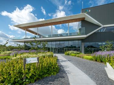 Venlo DC 8 corner garden