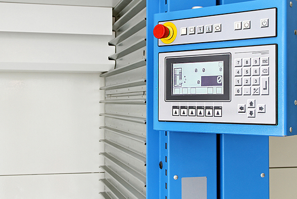 Automatisering opslag met verticale lift Automatisering opslag met verticale lift